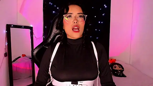 willow poisson online show from 01.13.25