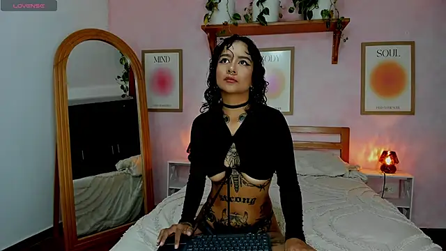 AliceBanks online show from 09.16.25