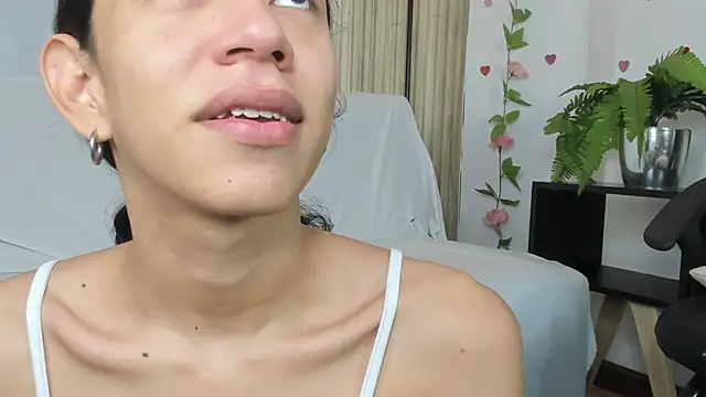 Snapshot of AdammClark1 chatting on 02.18.25 AdammClark1 online show from 02.18.25