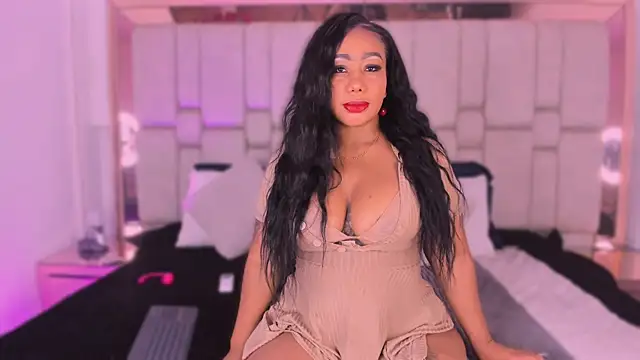 mary kisses online show from 10.28.25