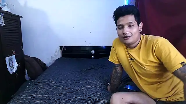 Snapshot of AngelinaPaker chatting on 11.18.25 AngelinaPaker online show from 11.18.25