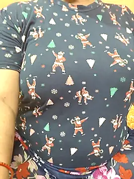 Snapshot of CUTE_SOPHIA- chatting on 10.07.25 CUTE SOPHIA- online show from 10.07.25