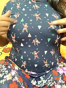 Snapshot of CUTE_SOPHIA- chatting on 10.10.25 CUTE SOPHIA- online show from 10.10.25