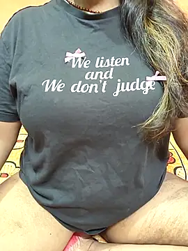 Snapshot of CUTE_SOPHIA- chatting on 11.05.25 CUTE SOPHIA- online show from 11.05.25