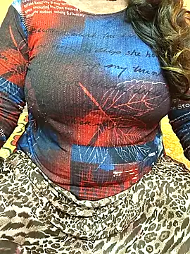 Snapshot of CUTE_SOPHIA- chatting on 11.15.25 CUTE SOPHIA- online show from 11.15.25