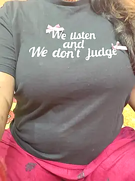 Snapshot of CUTE_SOPHIA- chatting on 11.16.25 CUTE SOPHIA- online show from 11.16.25