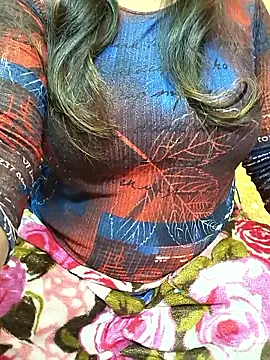 Snapshot of CUTE_SOPHIA- chatting on 11.17.25 CUTE SOPHIA- online show from 11.17.25