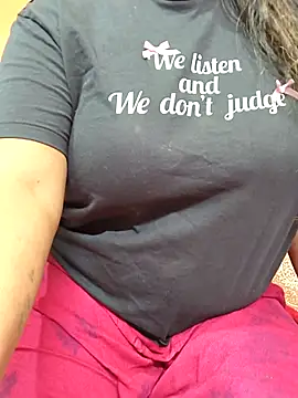 Snapshot of CUTE_SOPHIA- chatting on 12.04.25 CUTE SOPHIA- online show from 12.04.25