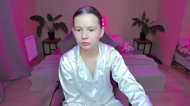 HelloRoxy online show from 12.22.24