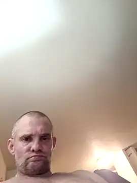 Snapshot of littleChop33 chatting on 02.13.26 littleChop33 online show from 02.13.26