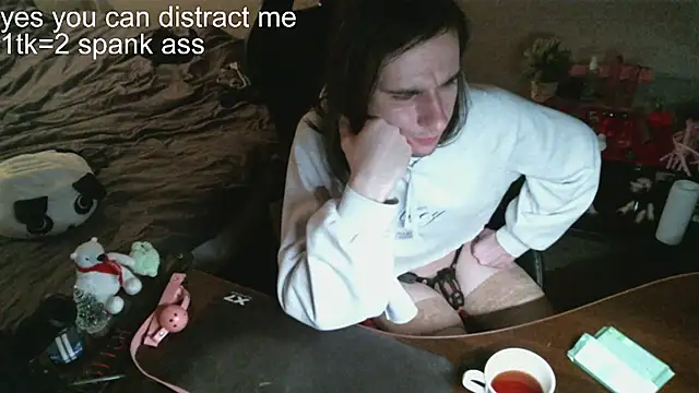 izilizi 23 online show from 12.09.24