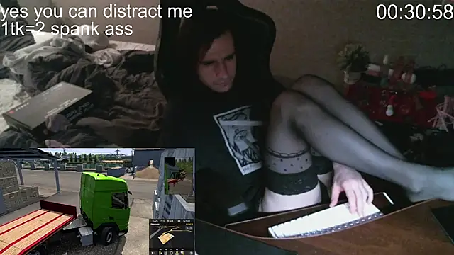 izilizi 23 online show from 12.10.24