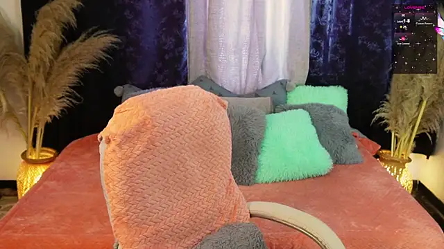 Snapshot of isaibanez chatting on 03.20.25 isaibanez online show from 03.20.25