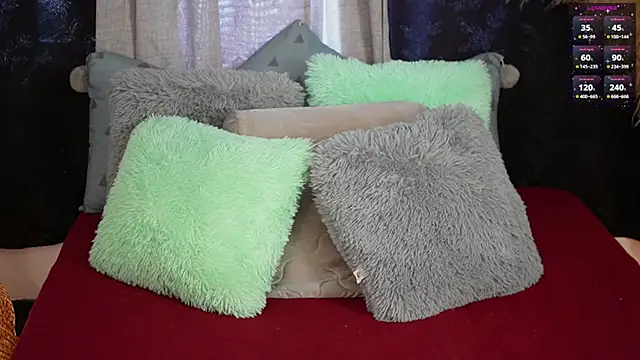 Snapshot of isaibanez chatting on 10.03.25 isaibanez online show from 10.03.25