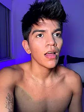 Snapshot of santiago_01 chatting on 12.01.24 santiago 01 online show from 12.01.24