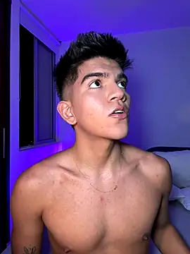 Snapshot of santiago_01 chatting on 12.03.24 santiago 01 online show from 12.03.24