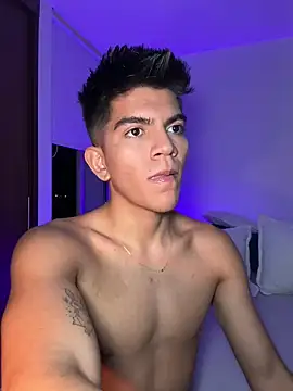 Snapshot of santiago_01 chatting on 12.06.24 santiago 01 online show from 12.06.24