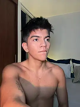 Snapshot of santiago_01 chatting on 12.13.24 santiago 01 online show from 12.13.24