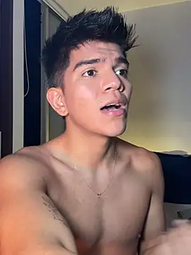 Snapshot of santiago_01 chatting on 12.14.24 santiago 01 online show from 12.14.24