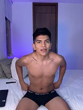 Snapshot of santiago_01 chatting on 01.05.25 santiago 01 online show from 01.05.25