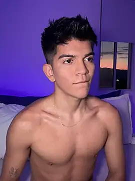 Snapshot of santiago_01 chatting on 01.19.25 santiago 01 online show from 01.19.25