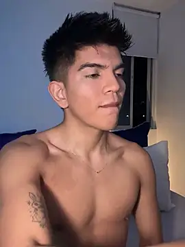 Snapshot of santiago_01 chatting on 01.30.25 santiago 01 online show from 01.30.25