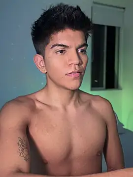 Snapshot of santiago_01 chatting on 02.07.25 santiago 01 online show from 02.07.25