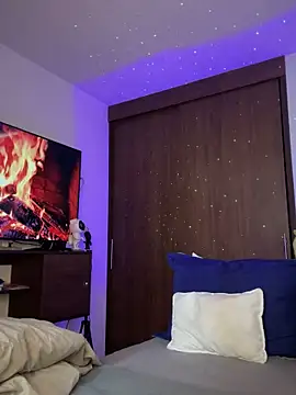 Snapshot of santiago_01 chatting on 03.14.25 santiago 01 online show from 03.14.25