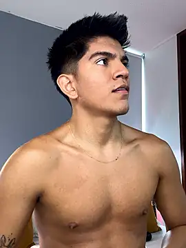 Snapshot of santiago_01 chatting on 01.18.26 santiago 01 online show from 01.18.26