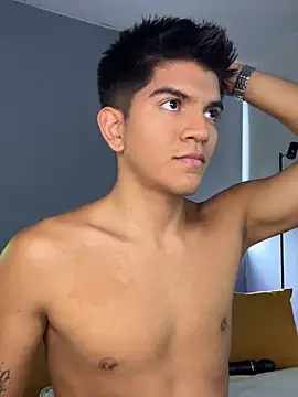 Snapshot of santiago_01 chatting on 02.03.26 santiago 01 online show from 02.03.26