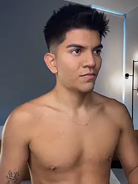 Snapshot of santiago_01 chatting on 02.22.26 santiago 01 online show from 02.22.26