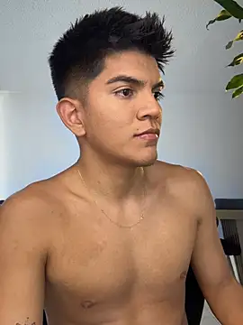 Snapshot of santiago_01 chatting on 02.25.26 santiago 01 online show from 02.25.26