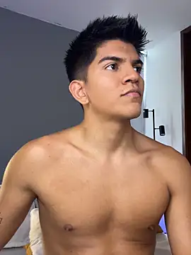 Snapshot of santiago_01 chatting on 03.04.26 santiago 01 online show from 03.04.26