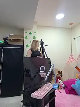 NaomiShimizu online show from 04.06.26