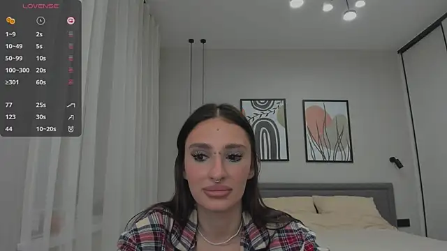 Snapshot of xxnadya chatting on 01.04.25 xxnadya online show from 01.04.25