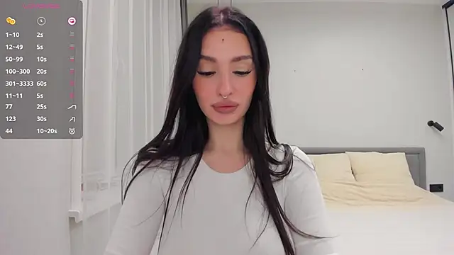 Snapshot of xxnadya chatting on 11.25.25 xxnadya online show from 11.25.25