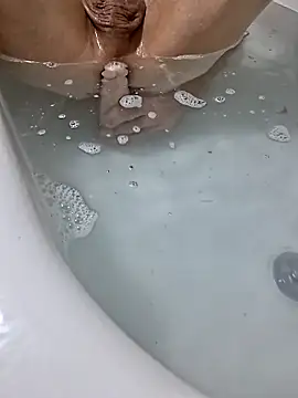 Snapshot of chillmfrs chatting on 11.22.25 chillmfrs online show from 11.22.25