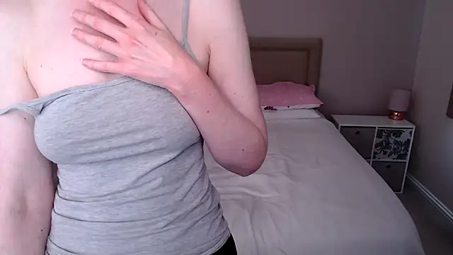 British Goddess Anna online show from 03.21.25