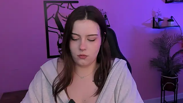 CoralineKeyns online show from 03.06.25