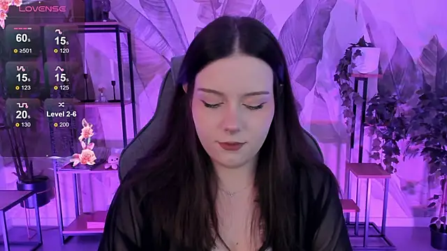 CoralineKeyns online show from 09.24.25