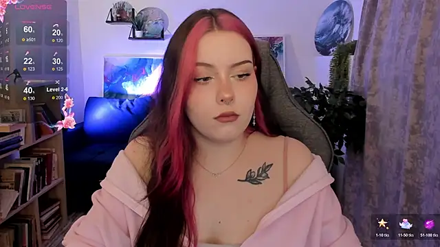 CoralineKeyns online show from 04.10.26