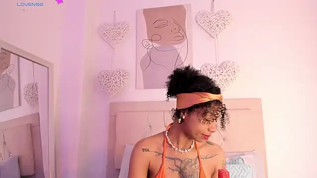 daiana curly online show from 02.21.25