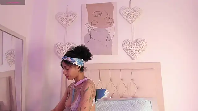 daiana curly online show from 02.26.25