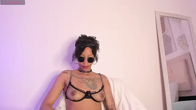 daiana curly online show from 03.18.25