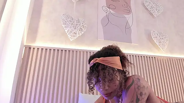 daiana curly online show from 10.27.25