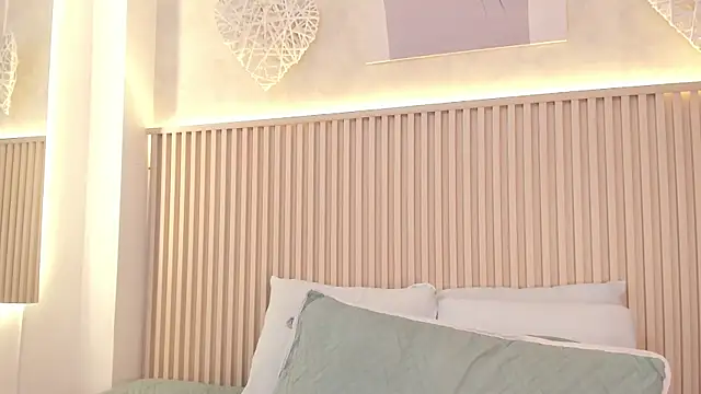 daiana curly online show from 03.11.26