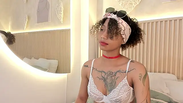 daiana curly online show from 03.24.26