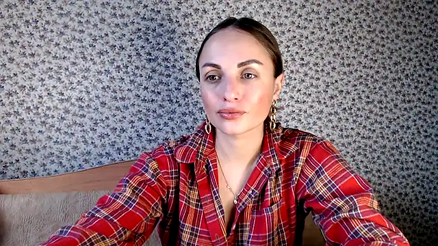 Snapshot of Tinadream20 chatting on 09.18.25 Tinadream20 online show from 09.18.25