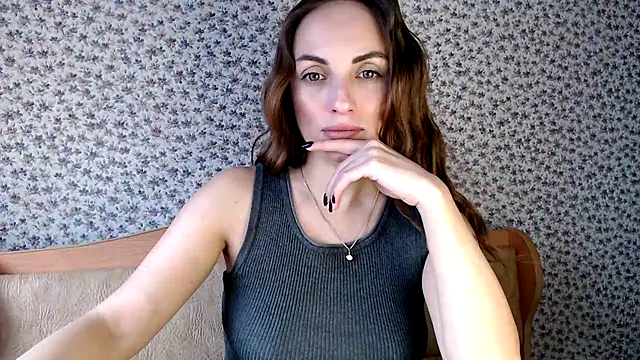 Snapshot of Tinadream20 chatting on 11.05.25 Tinadream20 online show from 11.05.25