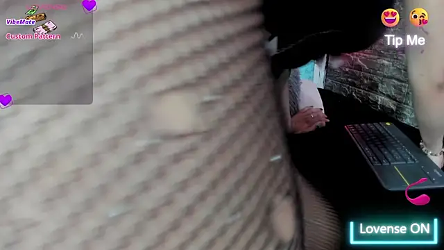 Cloee66 online show from 11.10.25